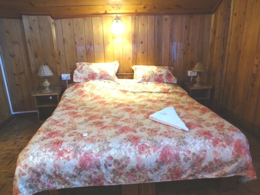 Old - Main Bellevue Heritage Hotel دارجيلنغ المظهر الخارجي الصورة