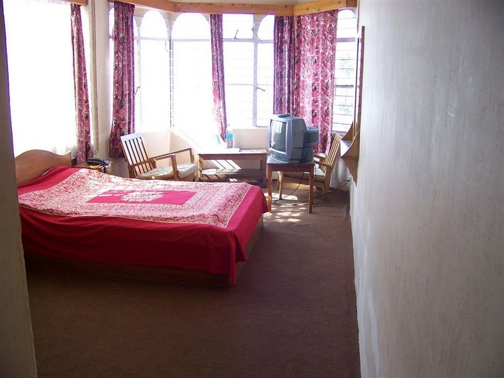 Old - Main Bellevue Heritage Hotel دارجيلنغ المظهر الخارجي الصورة