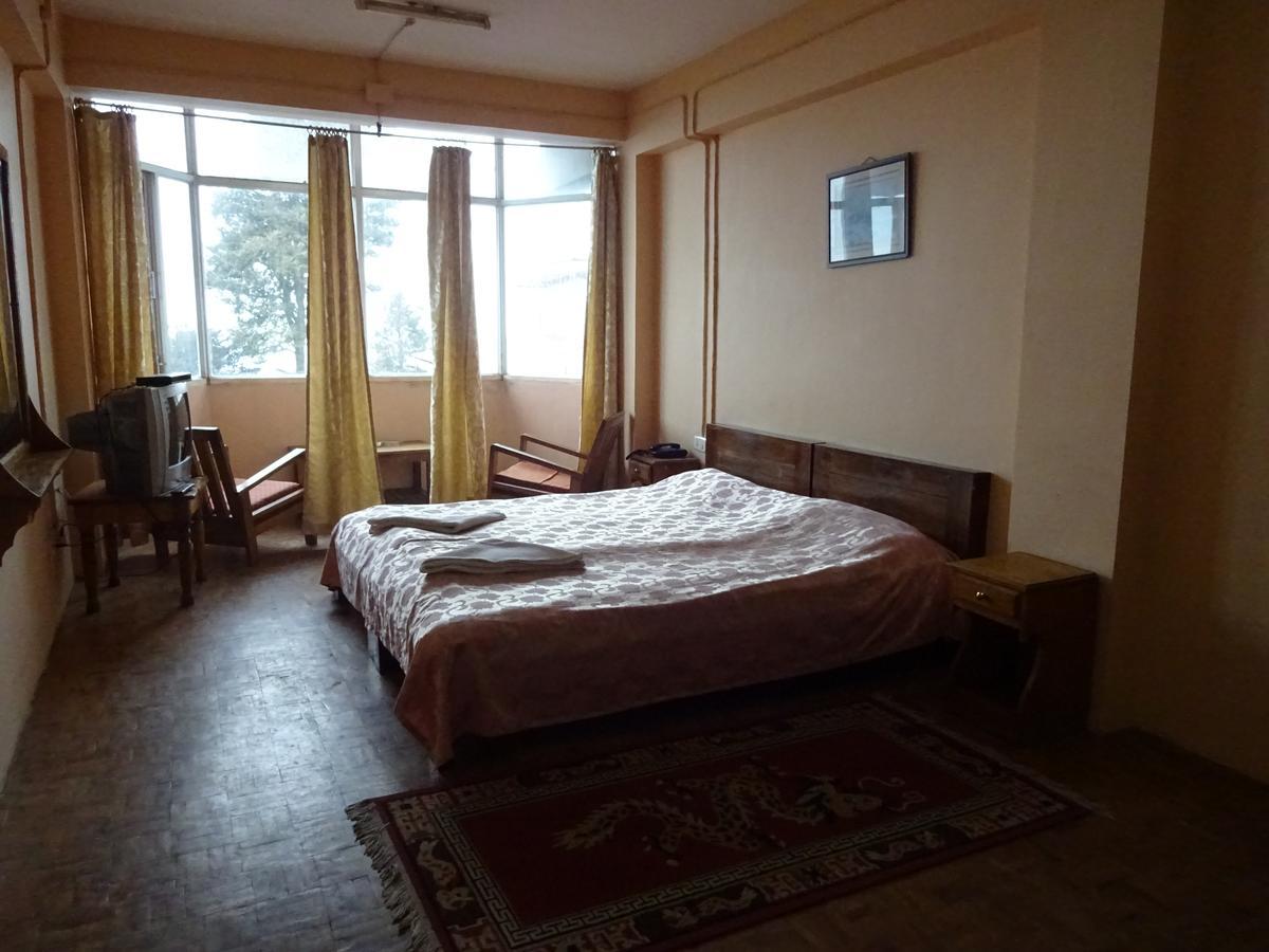 Old - Main Bellevue Heritage Hotel دارجيلنغ المظهر الخارجي الصورة