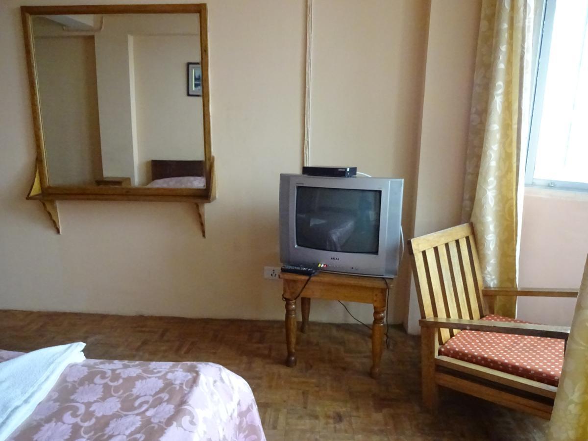 Old - Main Bellevue Heritage Hotel دارجيلنغ المظهر الخارجي الصورة