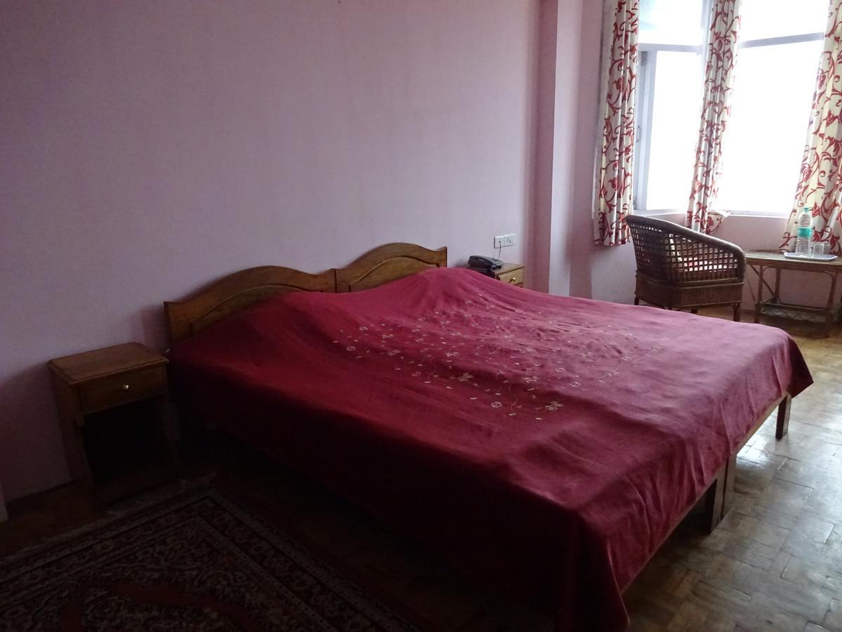 Old - Main Bellevue Heritage Hotel دارجيلنغ المظهر الخارجي الصورة